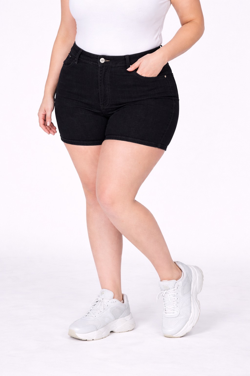PLUS SIZE DENIM SHORT JEANS