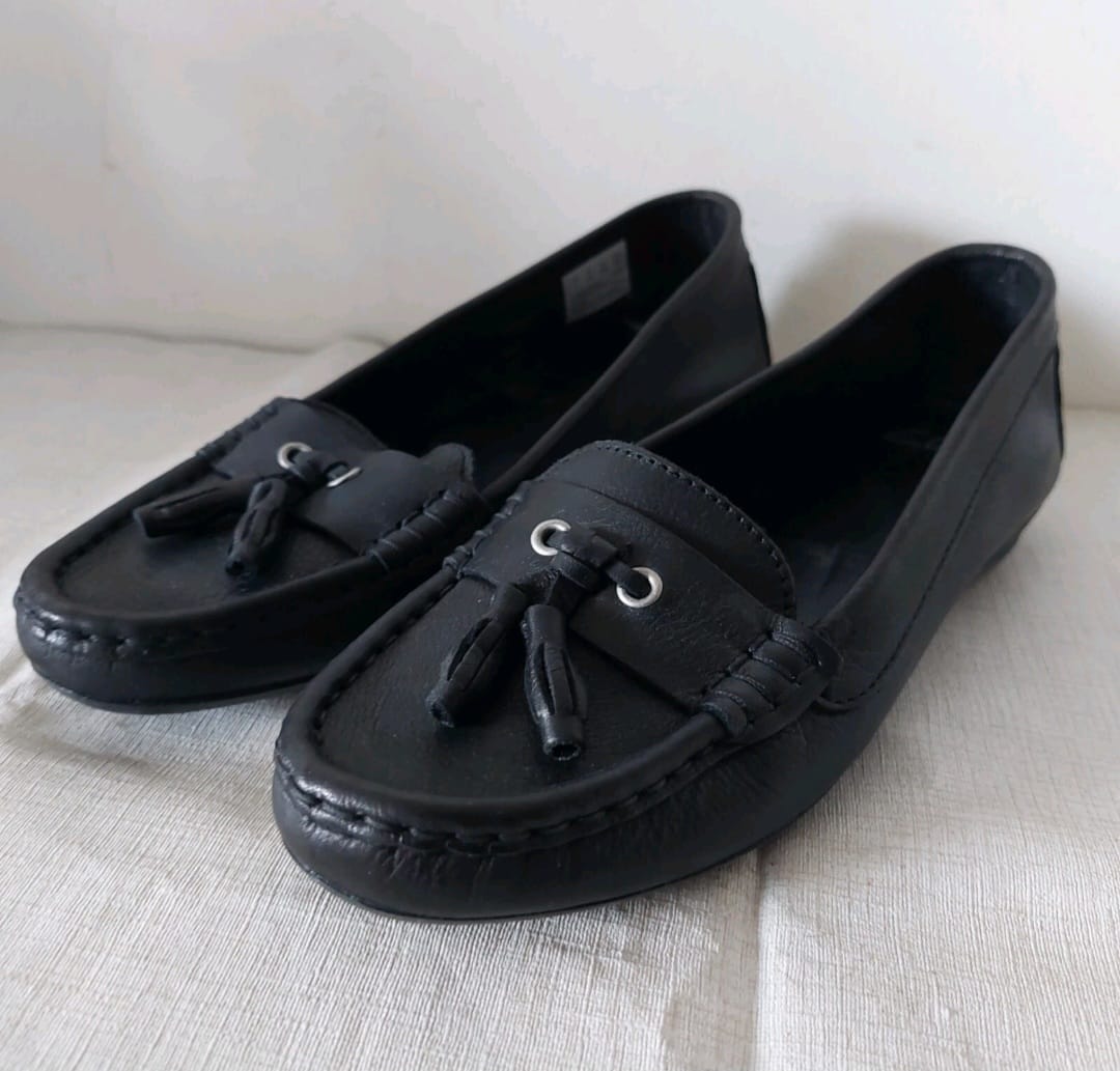 LADIES LEATHER LOAFERS SHOES