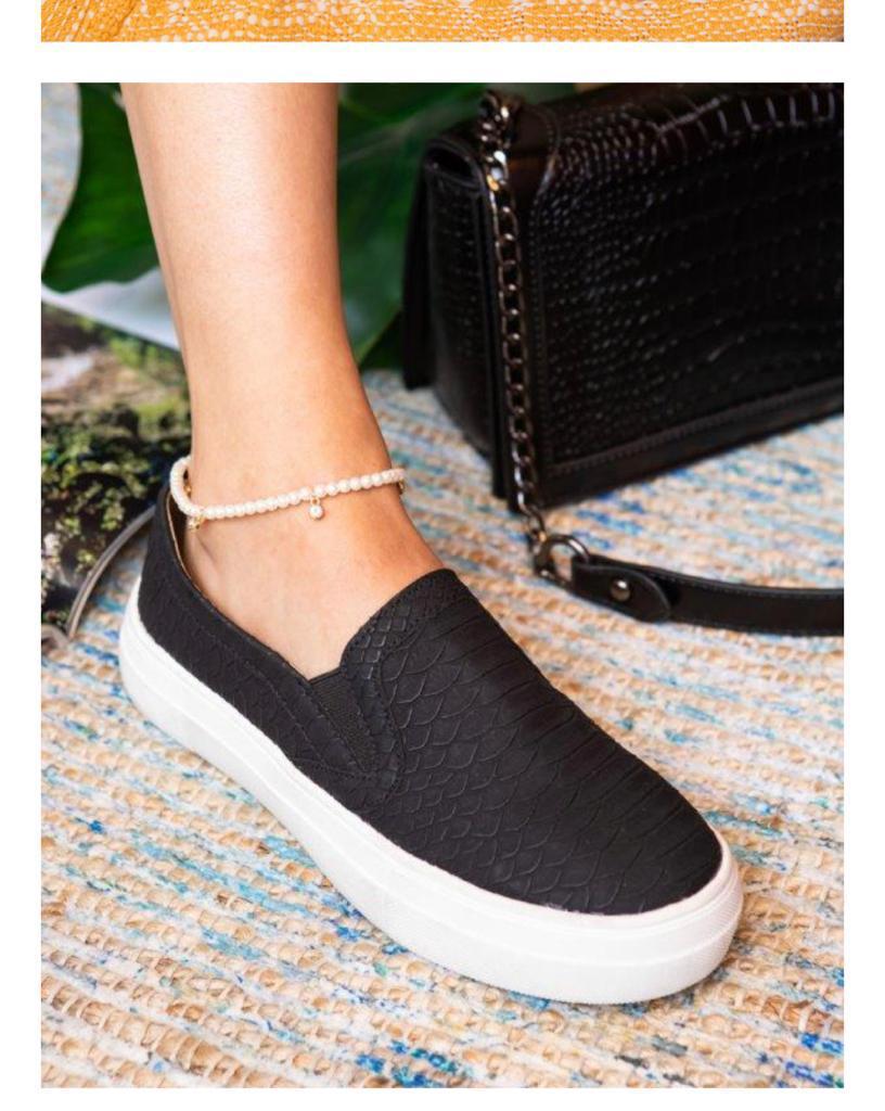 LADIES LOAFERS