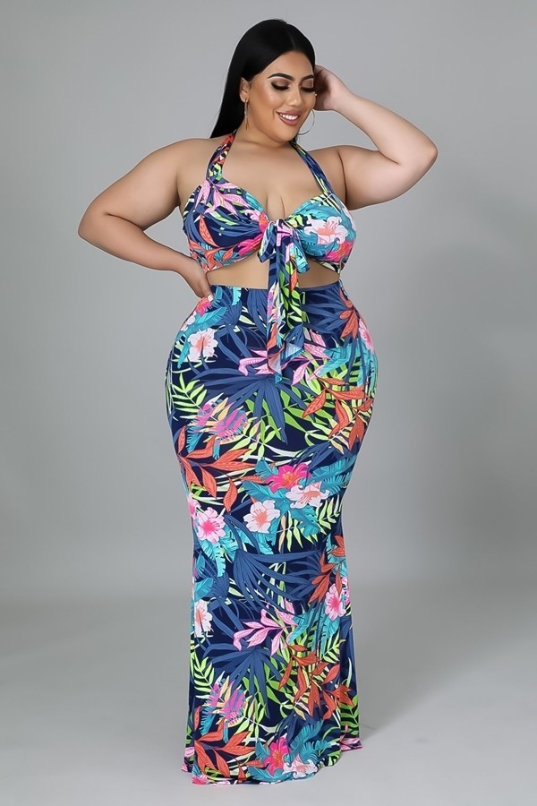 PLUS LADIES OUTFITS