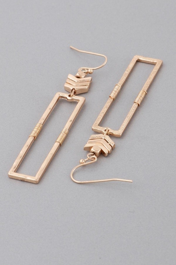 DROP EARRINGS