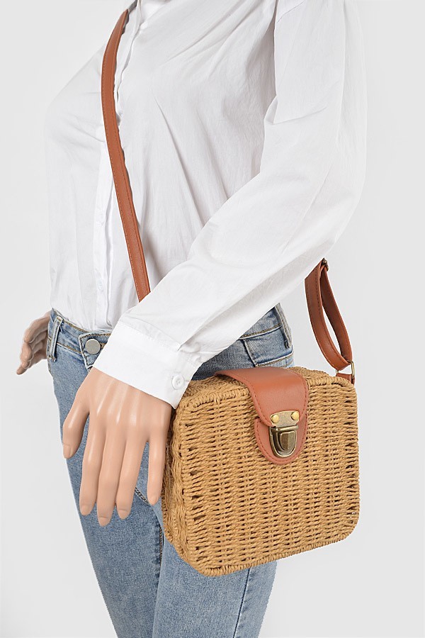 BRAID CLUTCH