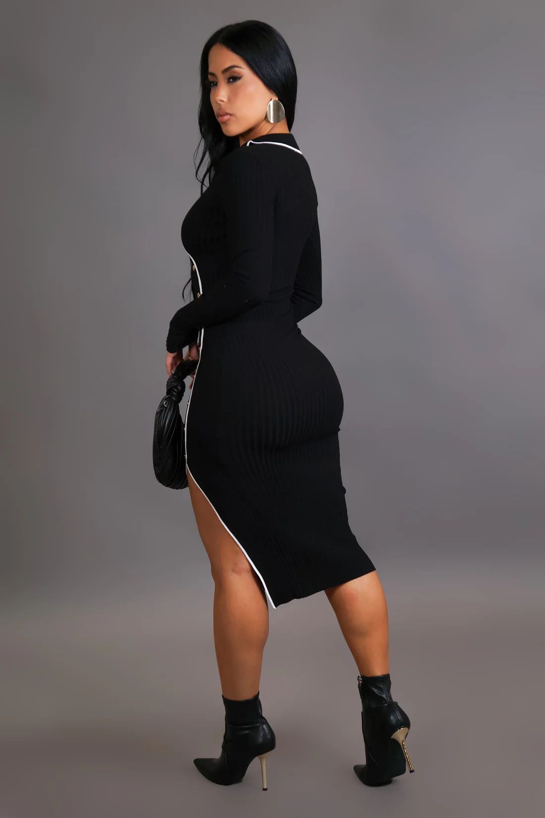 RIBBED KNITTED DRESS