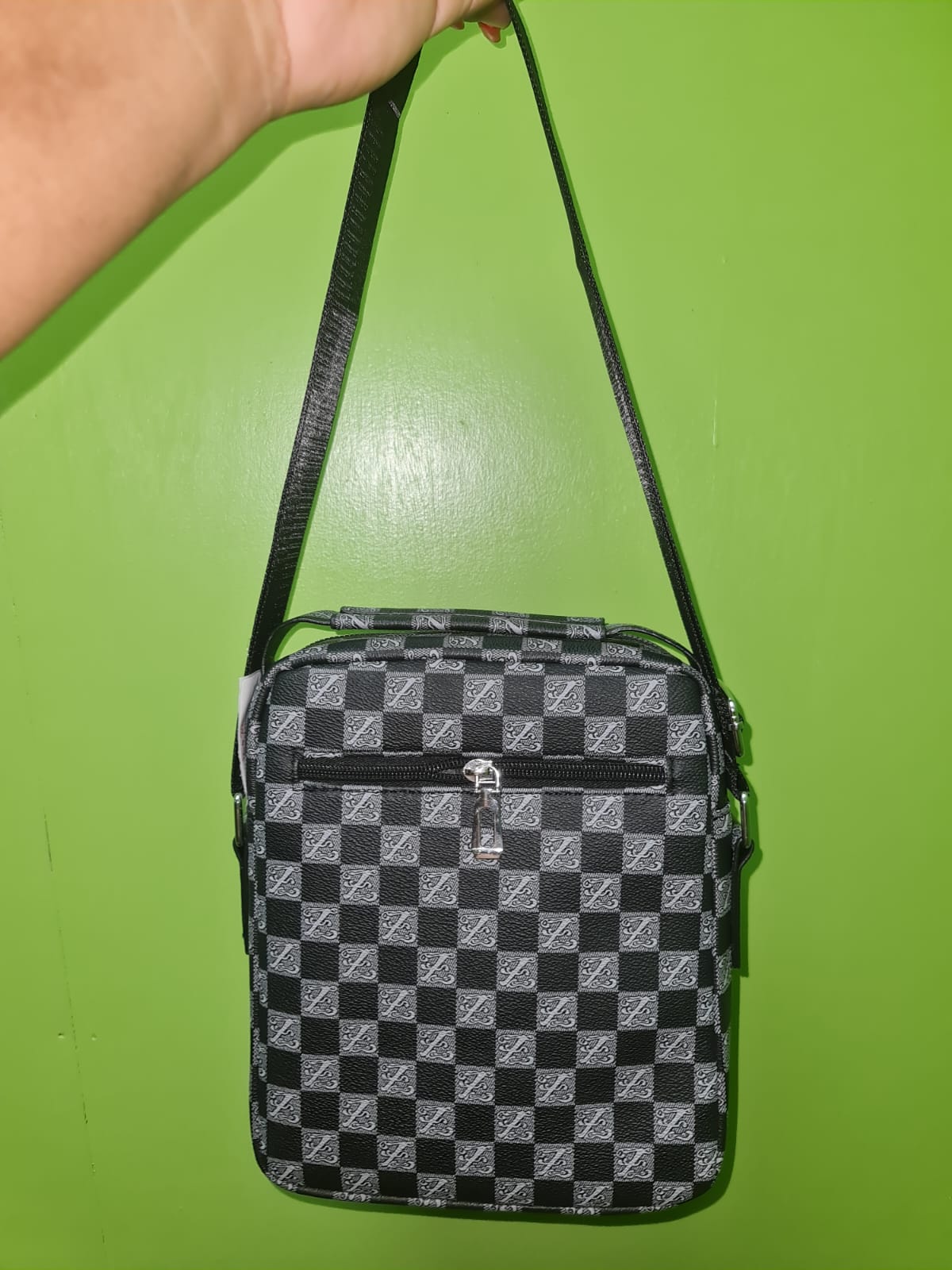 CROSS BODY BAGS